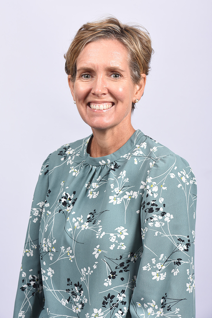 Dr Marli Conradie-Smit​