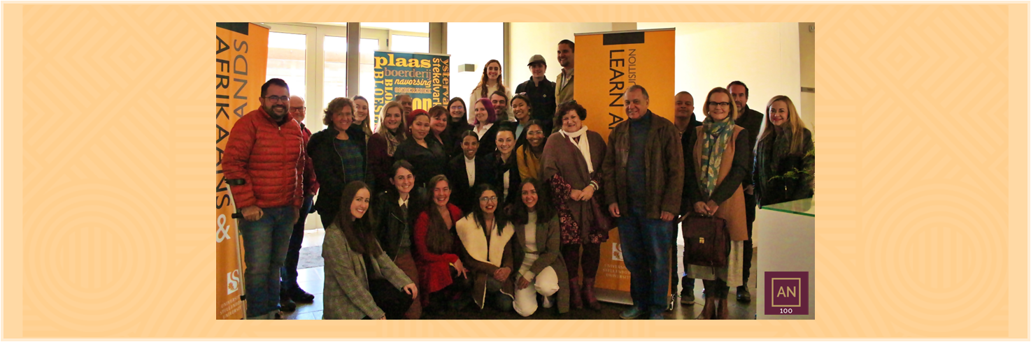 Staff and honours students from Afrikaans & Dutch | Personeel en honneursstudente van Afrikaans & Nederlands