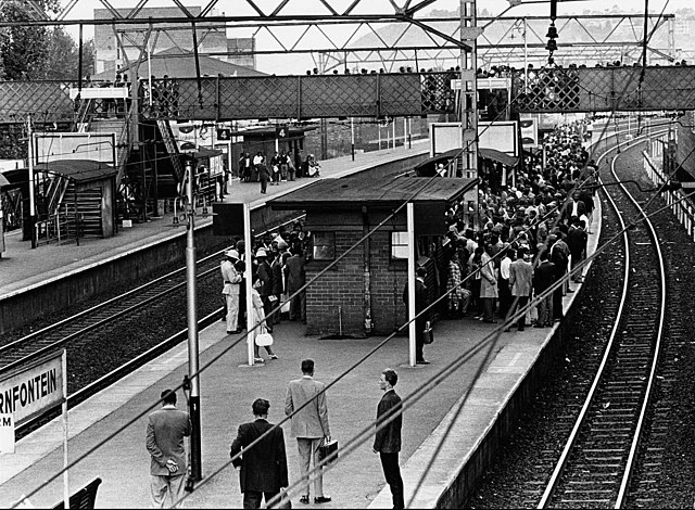 640px-Doornfontein-trainstation.jpg