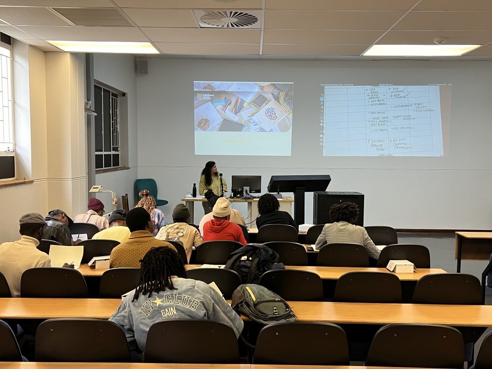 Sher-Lee Arendse-Fourie teaching workshop