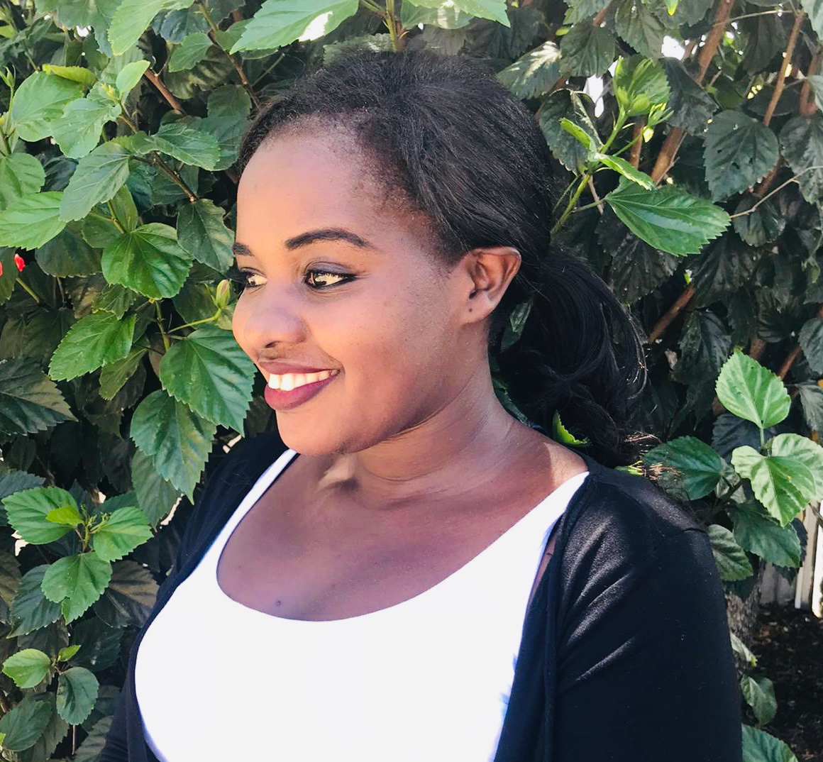 professional photo_Esther Uwimaana.jpg